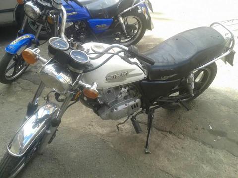 Vendo Moto GN 125 año 2008