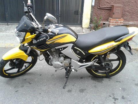 Vendo o Cambio Moto Bera BRZ200 año 2012 barata