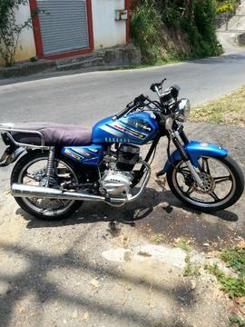 Vendo Moto Bera