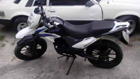 vendo mi moto dt bera 200