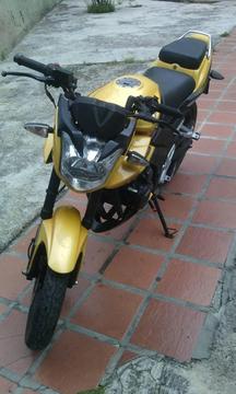 moto Loncin naked 150