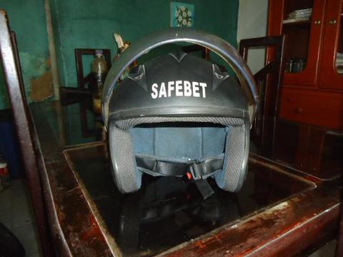 Casco semiintegral Safebet