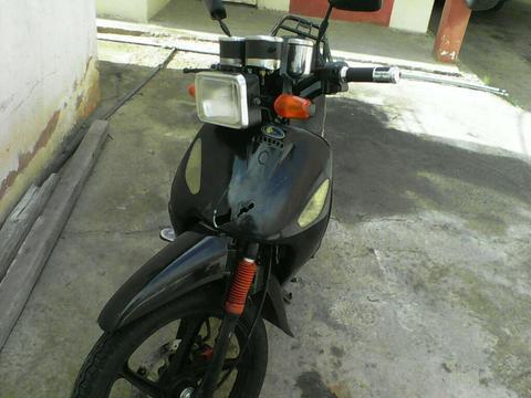 Vendo Moto Semi Automatica de Cambios