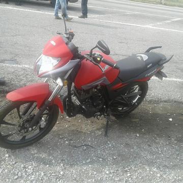 Se Vende Moto Casi Nueva