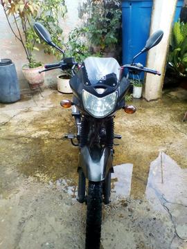 Moto Um Max