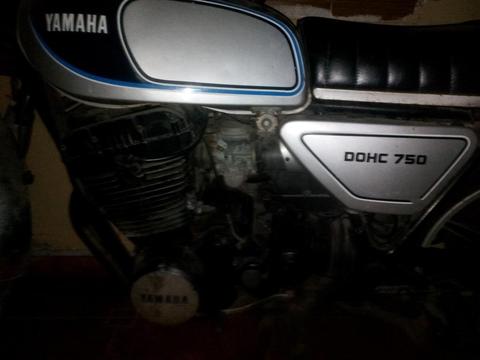 oferta ,moto yamaha 750
