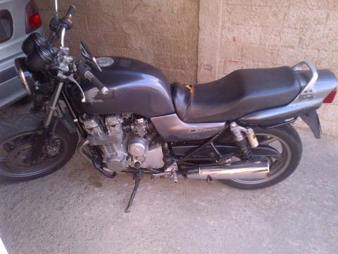 moto cb 750 Honda año 1993