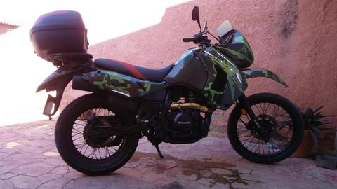 Vendo Kawasaki Klr barata y en perfecto estado