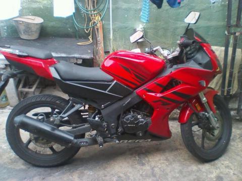 BERA R1.200 año 2013 como nueva