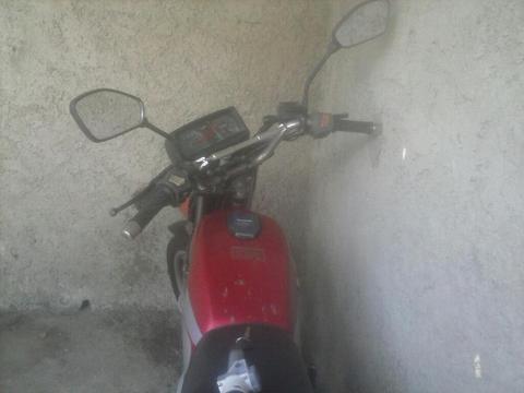 Vendo Moto Barata