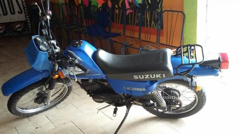Moto Suzuki Ts 185