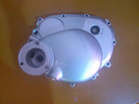 tapa motor izquierda moto suzuki gn 125