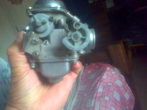 vendo carburador de moto matrix casi nuevo en 6 mil