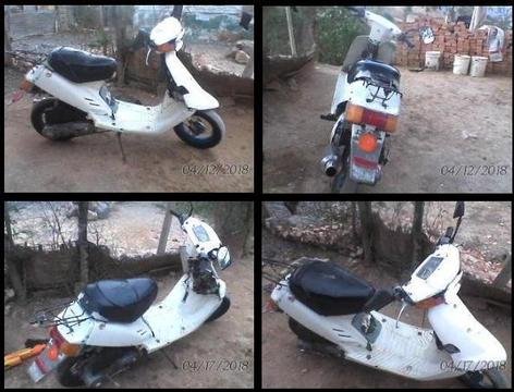 SE VENDE MOTO YAMAHA