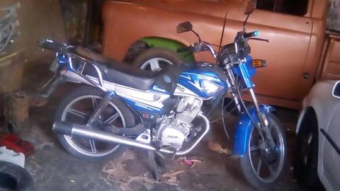 vendo o canbi x otra moto md cuervo 2013