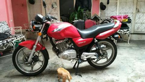 Vendo Moto en Buen Precio