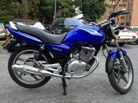 Suzuki en 125 2014