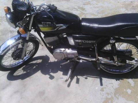 se vende rx 100 yamaha ubicada en