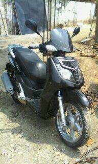 MOTO OUTLLOK COMO NUEVA