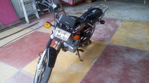 Moto Md Aguila 2013