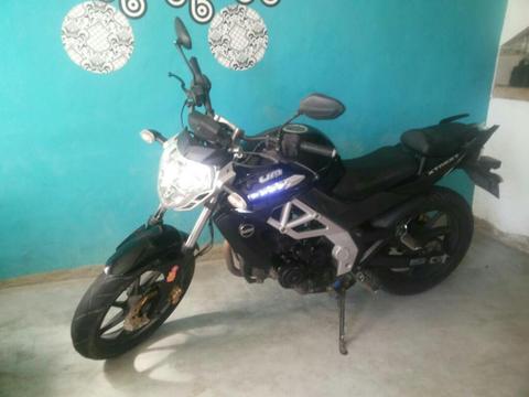 Moto Um Xtreet