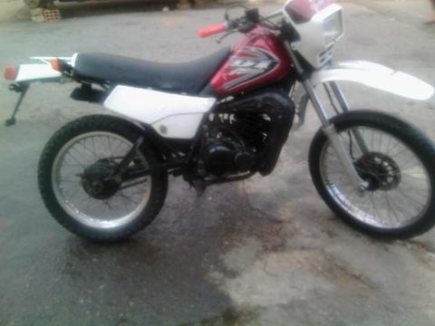 Vendo Moto Dt Yamaha Año 99