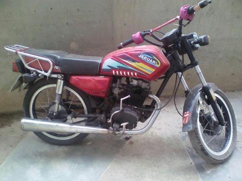 Moto Jaguar