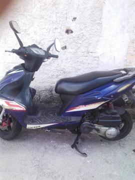 vendo moto beta runner 2013