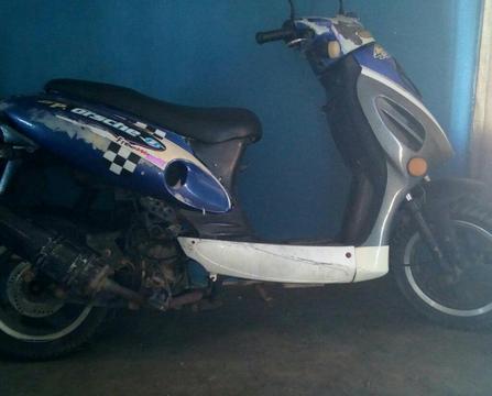 Vendo Bera 2009 para Armar Motor