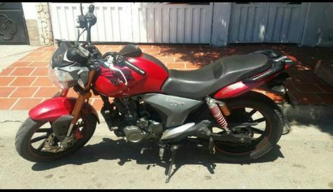 Vendo Moto Rkv 2013