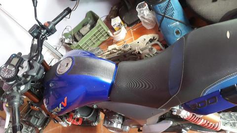Vendo Mi Moto Rkv Muy Buena Año 2012
