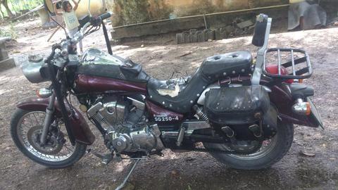 Se vende hermosa moto