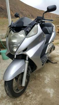 Moto Honda Silver Wing 600cc