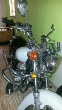 Vendo Moto Empire Supeling 150