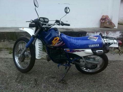 Se Vende Dt Yamaha