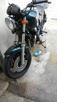 Vendo moto honda