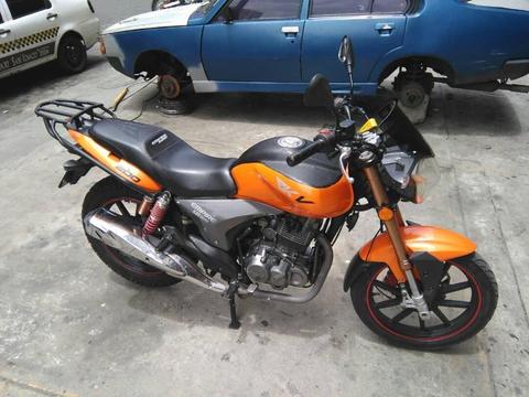 moto rkv 2013 vendo o cambio carro