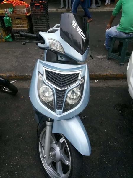 vendo mi preciosa moto outlook 2013