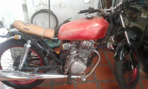 Moto 150 con detalles