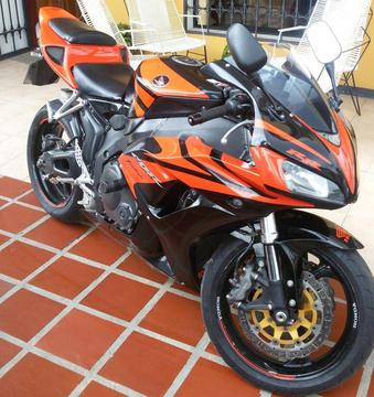 Honda cbr 1000rr ao 2006