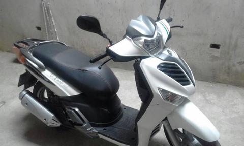 Vendo Mi Moto por Motivo de Viaje