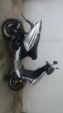 Moto Bera Runner