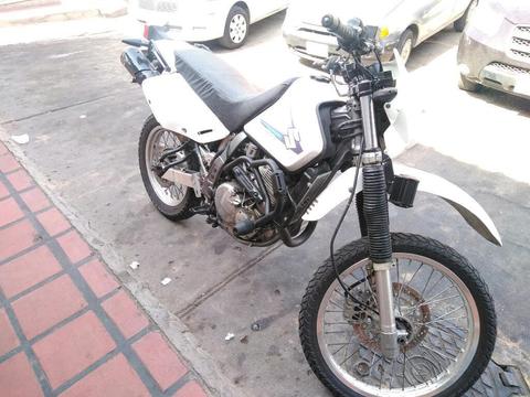 Suzuki Dr 650