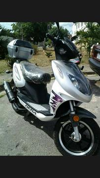 Moto Bera Runner