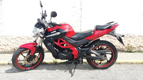 en Venta Um Xtreet 230cc Año 2014