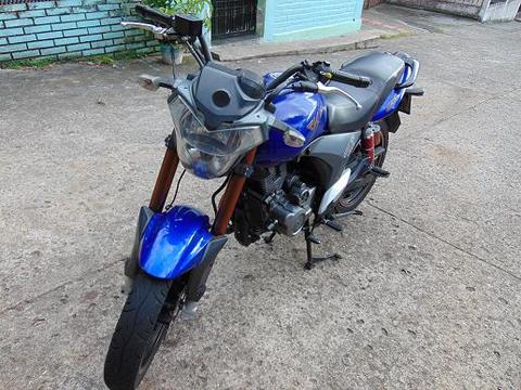 MOTO RKV AÑO 2012