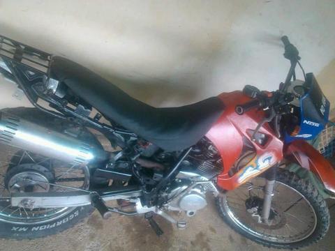 vendo o cambio por otra moto, enduro gy150