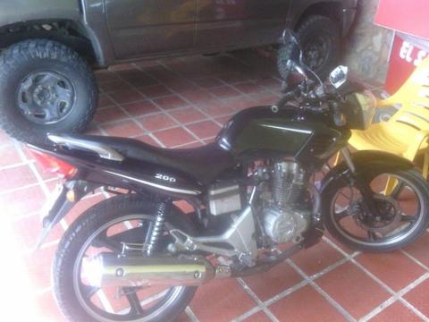 se vende moto BRZ200