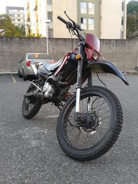 Vendo Moto Unico TREC 200 c.c