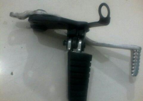 Posa Pie con Pedal de Freno Vstrom